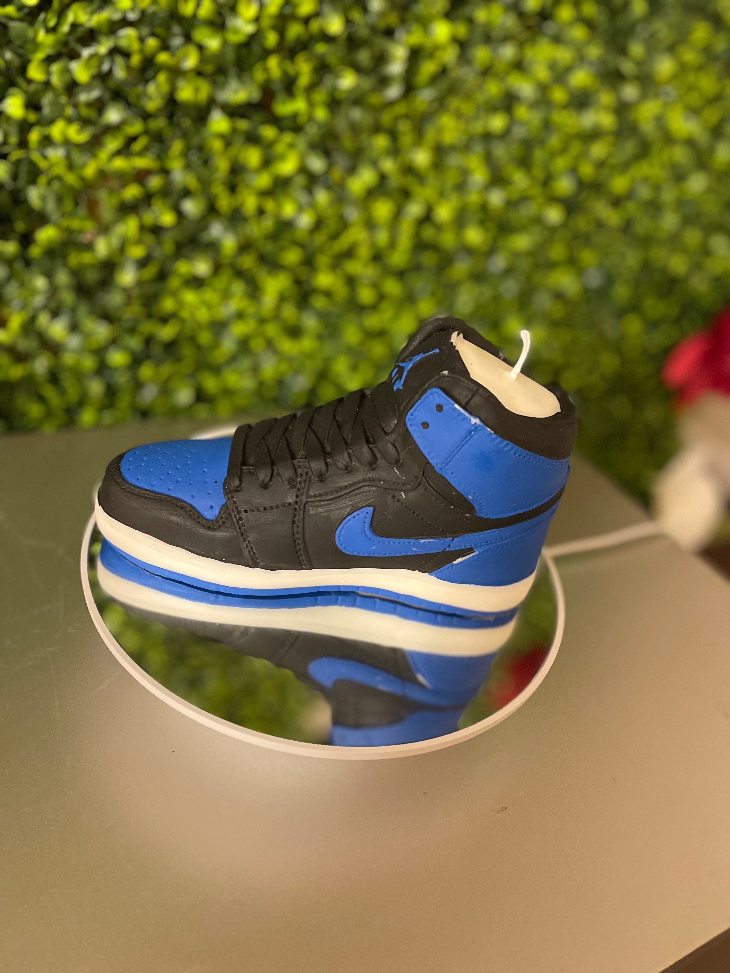 Sneaker Candle-Royal 1